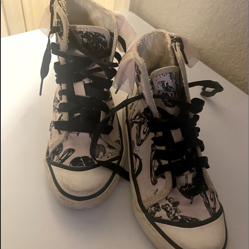 Super cute Disney Princess high tops